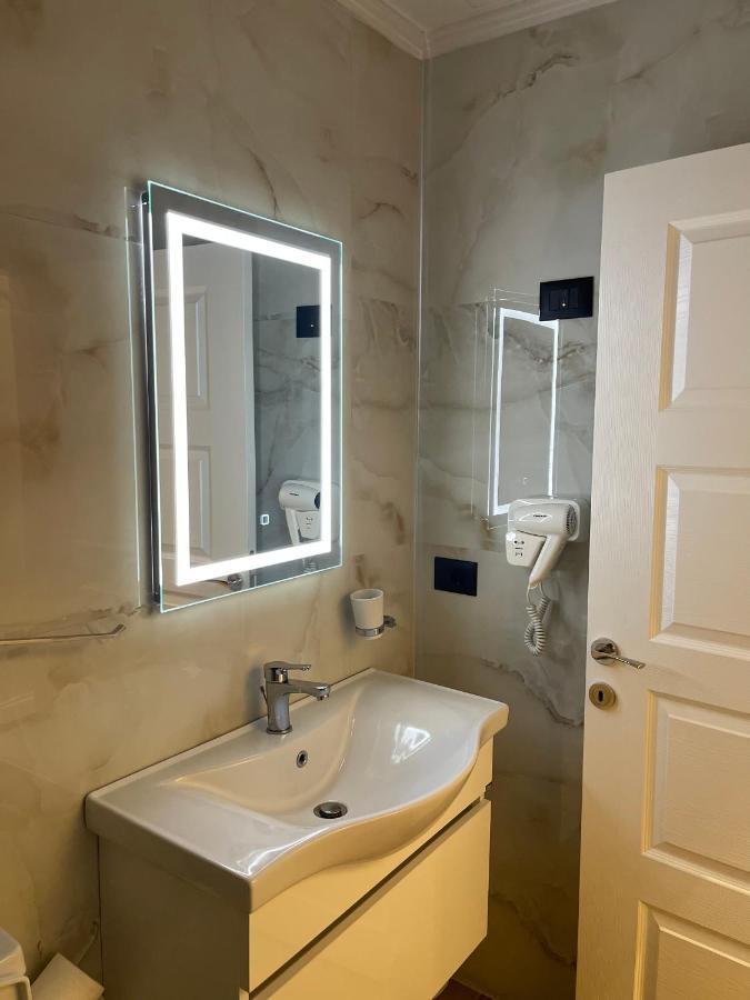 Daily Rent Studio Apartments Tirana Exteriör bild