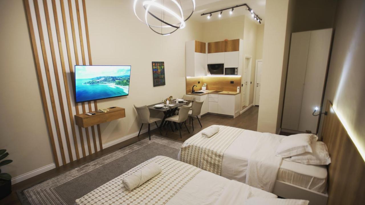Daily Rent Studio Apartments Tirana Exteriör bild