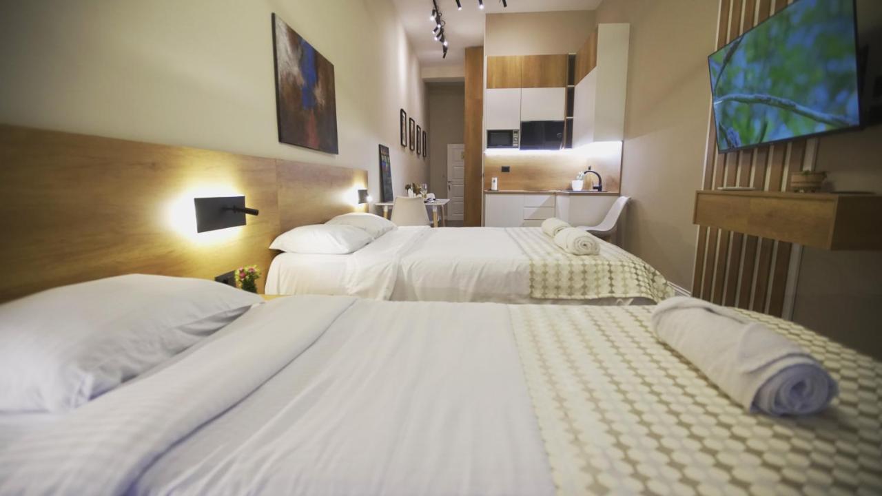 Daily Rent Studio Apartments Tirana Exteriör bild