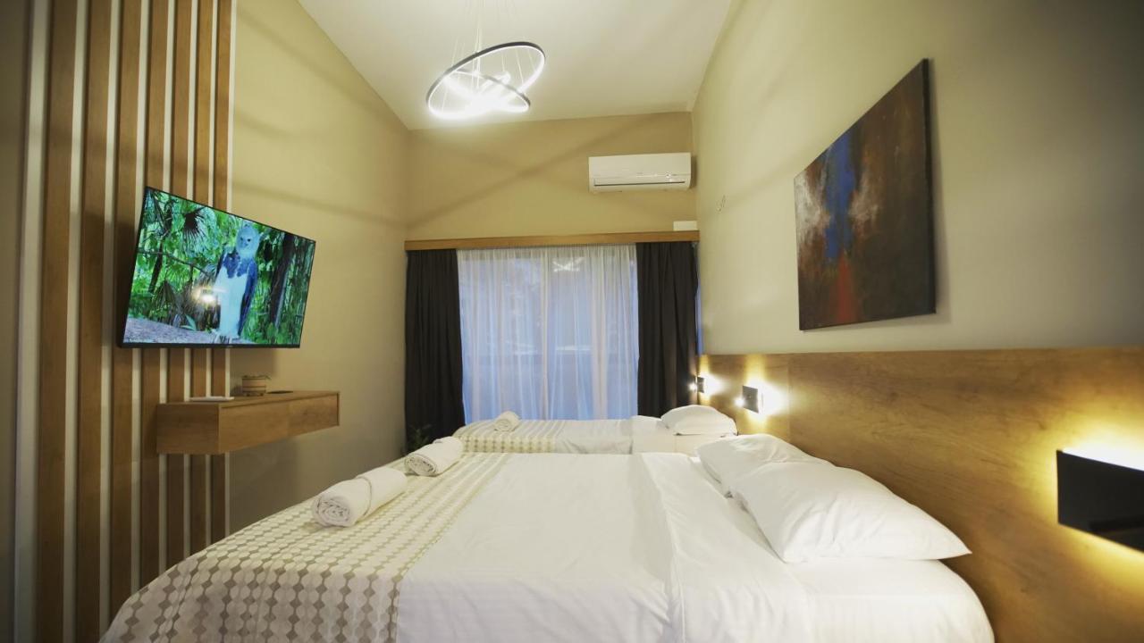 Daily Rent Studio Apartments Tirana Exteriör bild